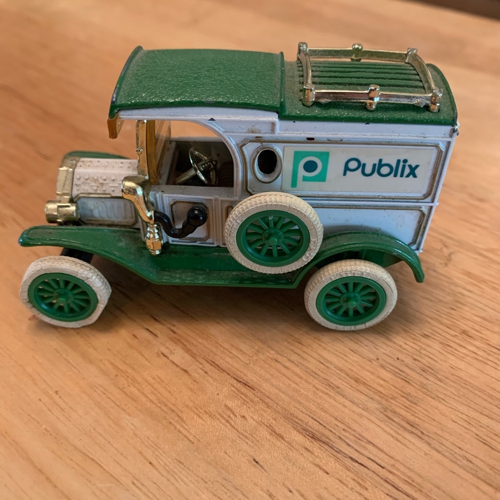 Ertl Die Cast